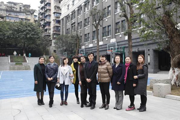 菁华小学语数学科带头人到人和街小学进行跟岗